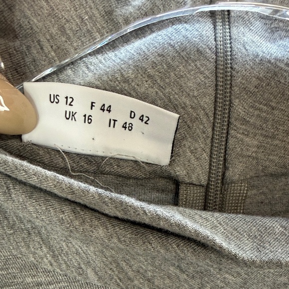 Akris Punto Women’s Gray Turtleneck - Picture 6 of 7